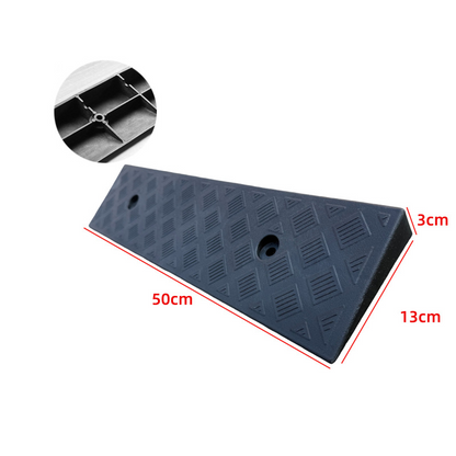 🚗  Portable PVC Curb Ramp with Anti-Slip Surface for Driveways, Thresholds and Everyday Access💎